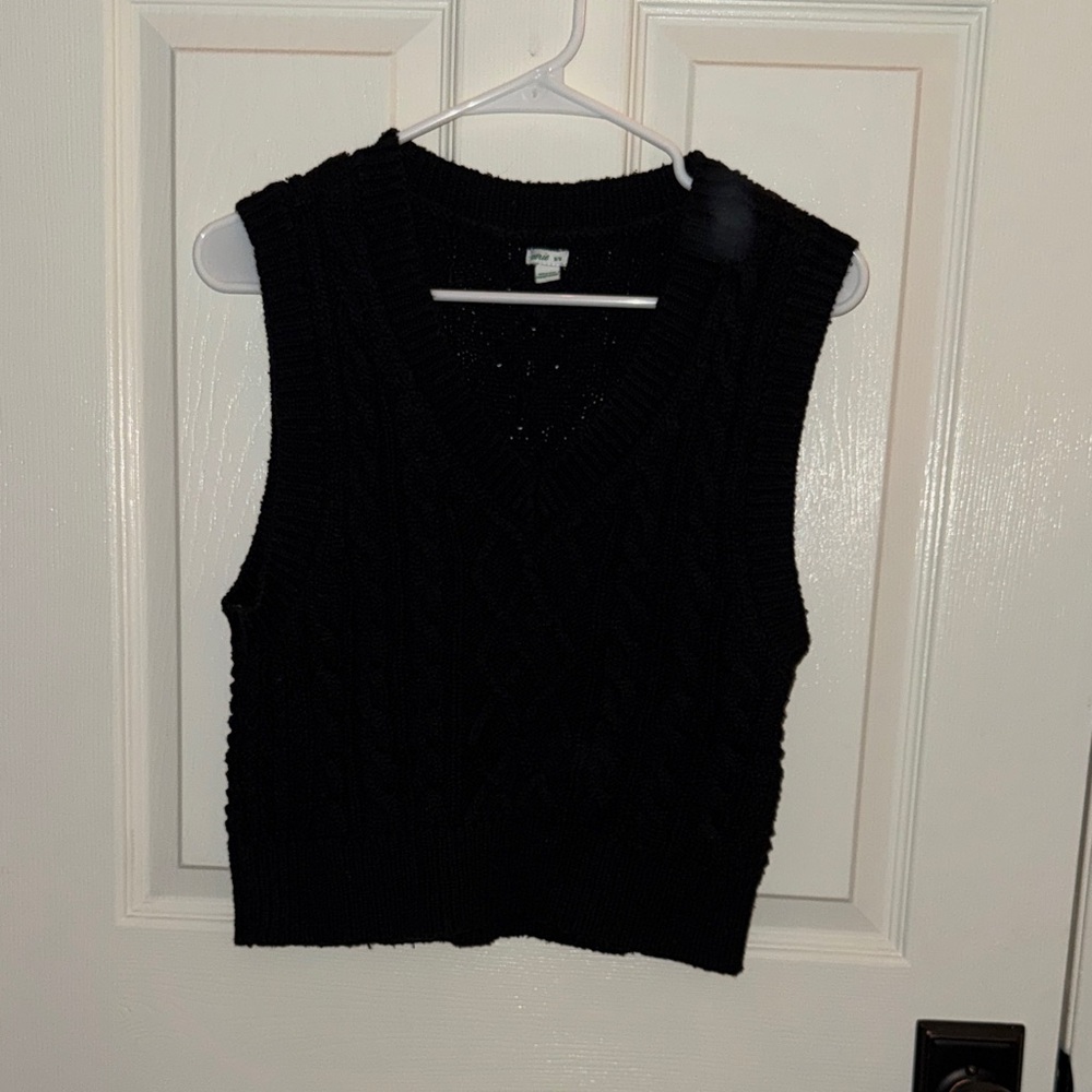 Aerie black cropped Knit Sweater Vest